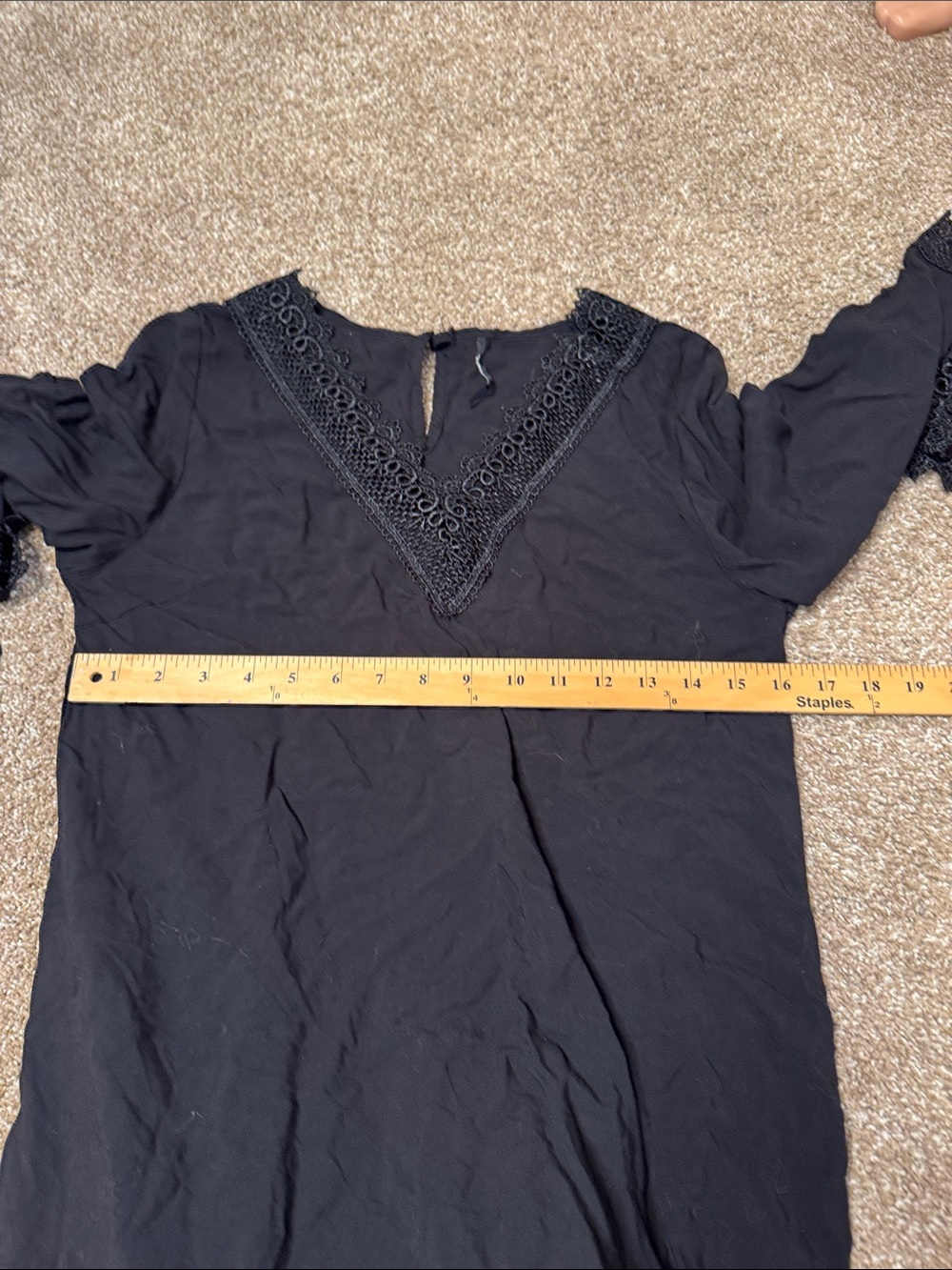 Peppermint Black Lace-Trim Bell Sleeve shift Dress Boho Crochet Lace V Neck SZ L - Picture 4 of 7